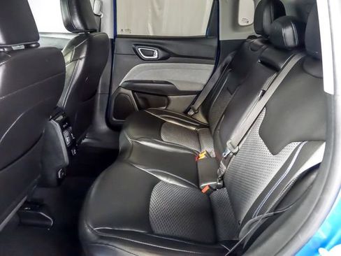 Used 2022 Jeep Compass Latitude image 14