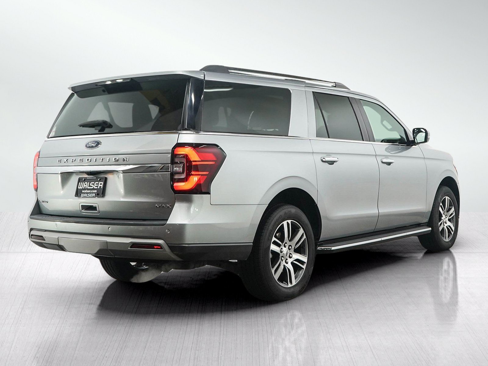 Used 2023 Ford Expedition Max Limited AWD/4WD image 5