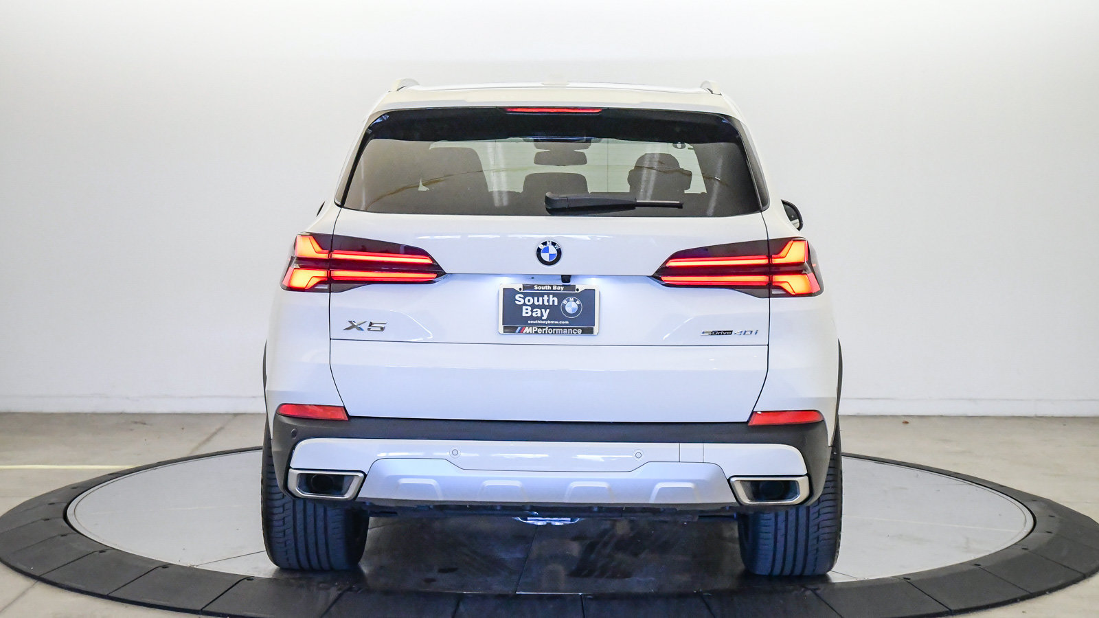Used 2026 BMW X5 sDrive40i w/ Premium Package RWD image 3