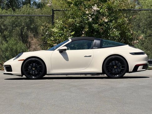 Certified 2024 Porsche 911 Targa 4 image 2