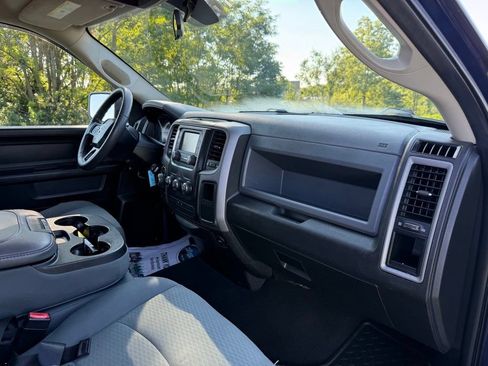 Used 2018 RAM 1500 Express AWD/4WD image 22