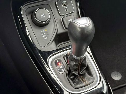 Used 2020 Jeep Compass Limited image 26