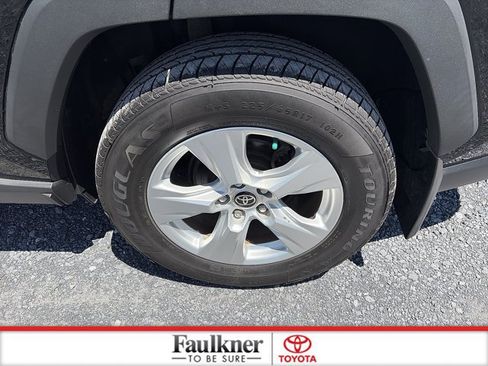 Used 2021 Toyota RAV4 XLE w/ XLE Grade Weather Package AWD/4WD image 12