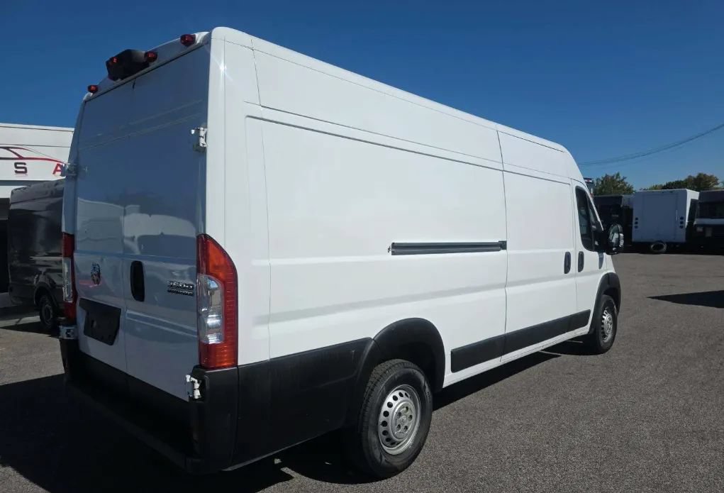 Used 2025 RAM ProMaster 3500 w/ Convenience Group FWD image 3