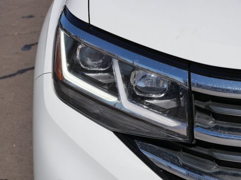 Certified 2021 Volkswagen Atlas SE w/ Towing Package image 16