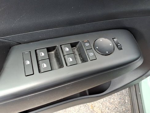 Used 2024 Hyundai Kona SEL AWD/4WD image 6