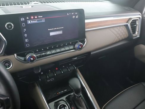 Used 2024 GMC Canyon Denali image 27