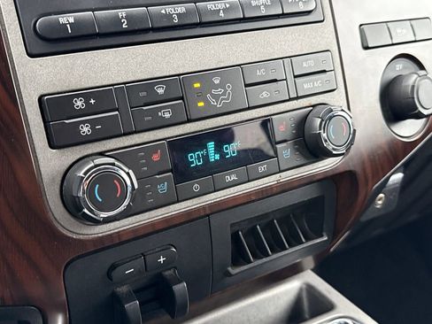 Used 2012 Ford F250 Lariat w/ Chrome Pkg image 20