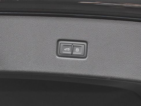 New 2026 Audi SQ8 Prestige AWD/4WD image 19