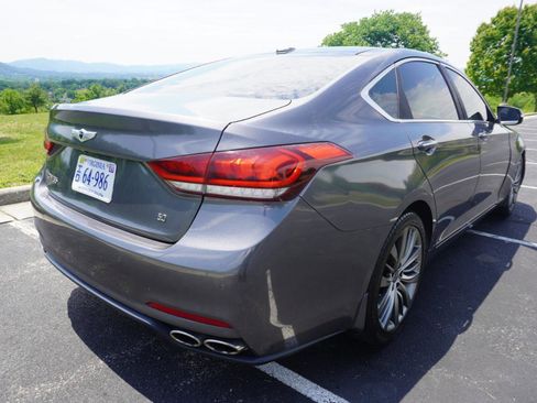Used 2015 Hyundai Genesis 5.0 RWD image 15
