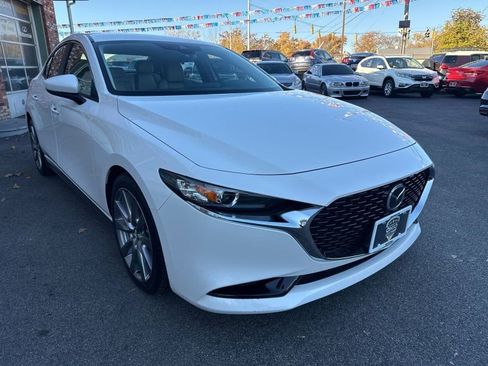 Used 2019 MAZDA MAZDA3 Sedan w/ Select Package image 3