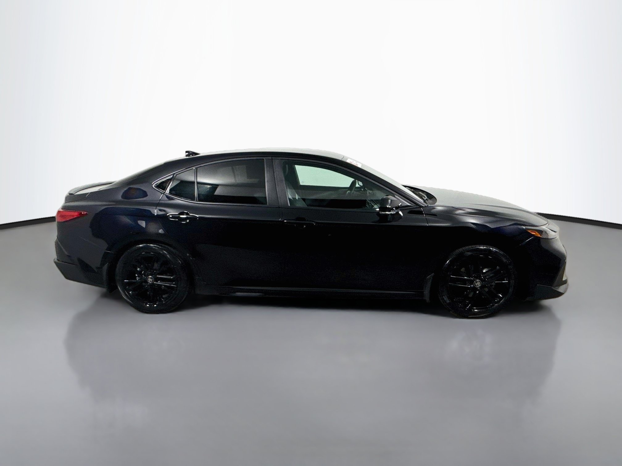 Certified 2025 Toyota Camry SE w/ Convenience Package FWD image 8