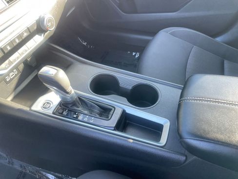 Used 2025 Nissan Altima 2.5 SV FWD image 42