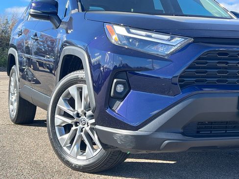 Used 2023 Toyota RAV4 XLE Premium image 2