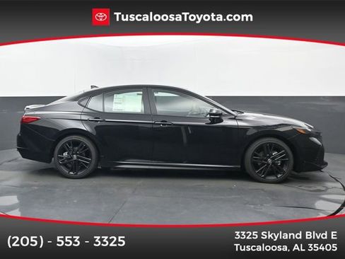 New 2026 Toyota Camry Hybrid FWD image 1