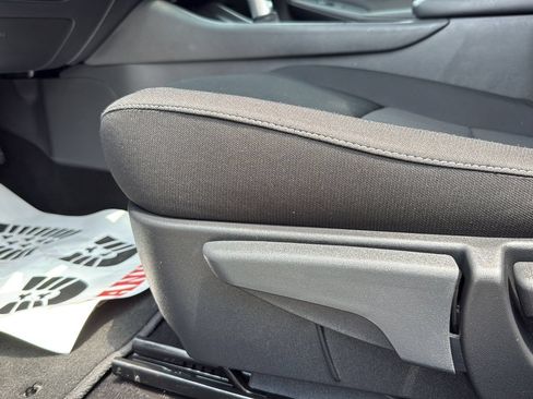 Used 2025 Nissan Sentra SV FWD image 10