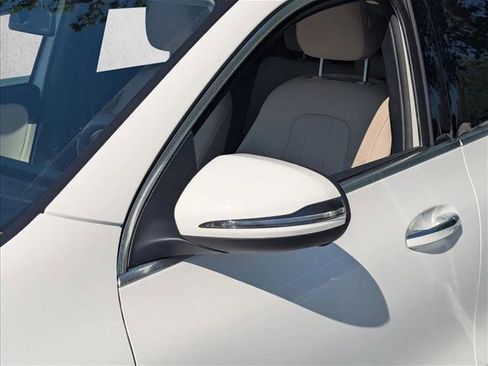 Used 2023 Mercedes-Benz GLA 250 4MATIC image 14