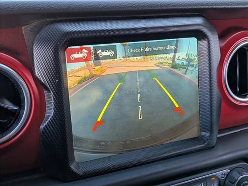 Used 2022 Jeep Wrangler Unlimited Rubicon w/ LED Lighting Group image 18