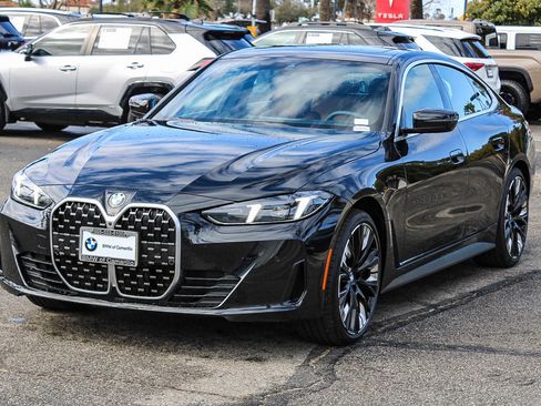 Certified 2025 BMW 430i w/ Parking Assistance Package image 3