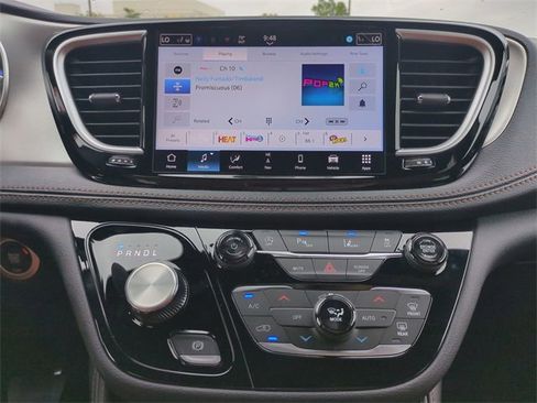 New 2026 Chrysler Pacifica Pinnacle w/ Trailer Tow Group image 19