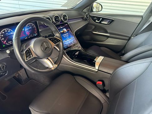 Used 2025 Mercedes-Benz C 300 Sedan image 9