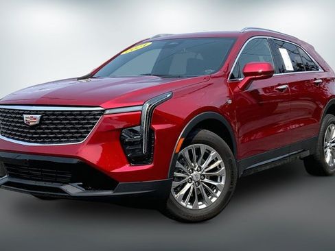Used 2024 Cadillac XT4 Premium Luxury w/ Cold Weather Package AWD/4WD image 12