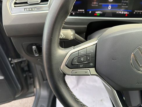 Used 2024 Volkswagen Tiguan SE FWD image 20