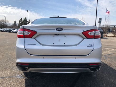 Used 2016 Ford Fusion SE w/ Equipment Group 202A image 3