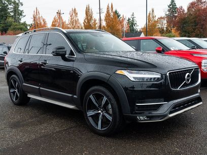 Used 2016 Volvo XC90 T6 Momentum w/ Momentum Plus Package