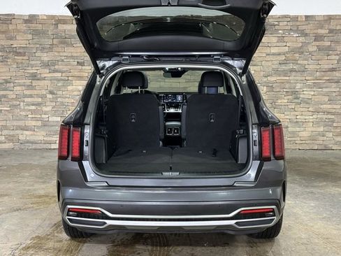 Used 2022 Kia Sorento EX w/ Panoramic Sunroof Package image 8