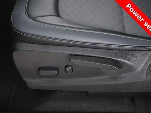 Used 2022 Chevrolet Colorado Z71 w/ Safety Package AWD/4WD image 18