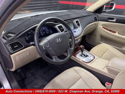 Used 2012 Hyundai Genesis 3.8 w/ Premium Pkg RWD image 10