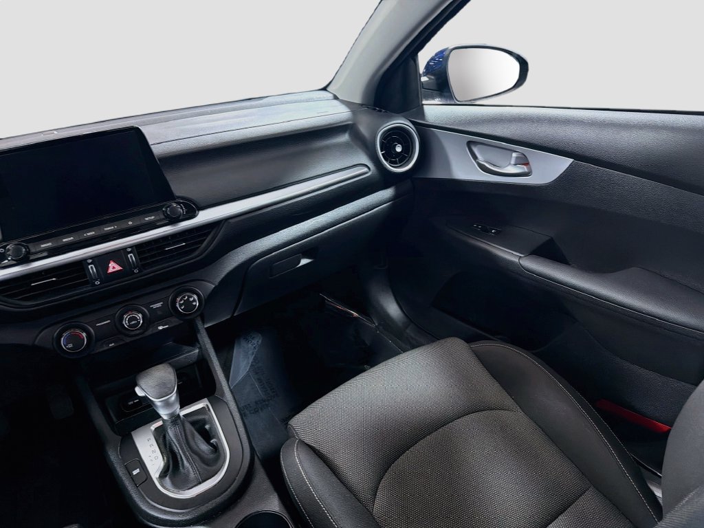 Used 2023 Kia Forte LXS w/ LXS Technology Package FWD image 21