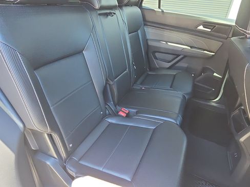 Certified 2023 Volkswagen Atlas Cross Sport SE w/ Black Wheel Package AWD/4WD image 21