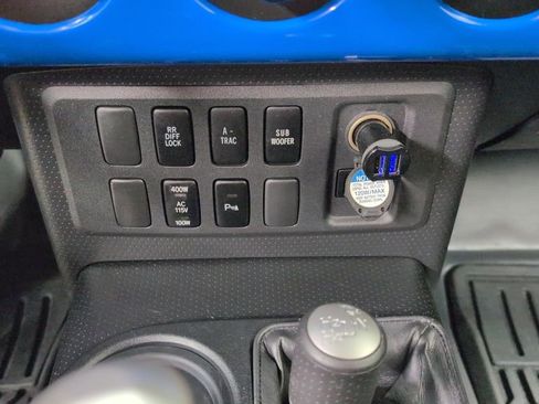 Used 2007 Toyota FJ Cruiser 4WD image 13