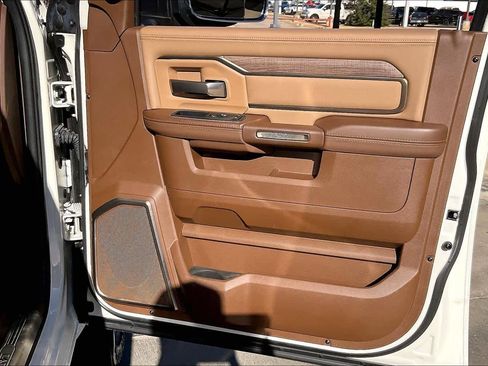 Used 2022 RAM 2500 Limited image 21