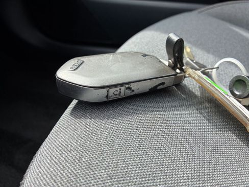 Used 2025 Kia K4 LXS image 24