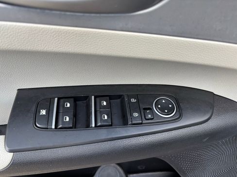 Used 2023 Kia Forte LXS image 14