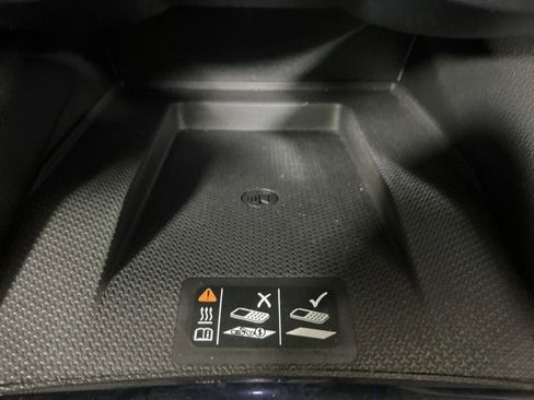 Used 2019 Chevrolet Blazer Premier w/ Sun and Wheels Package image 6