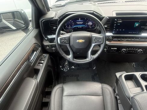 Used 2024 Chevrolet Silverado 1500 LT w/ Leather Package RWD image 15