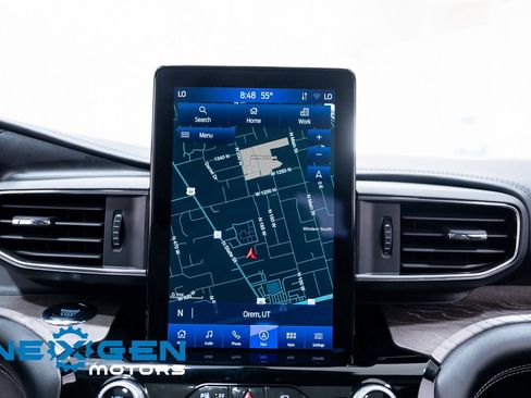 Used 2023 Ford Explorer Platinum w/ Technology Package image 12