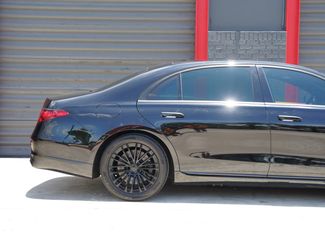 Used 2021 Mercedes-Benz S 580 4MATIC Sedan video 2