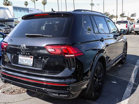 Used 2022 Volkswagen Tiguan SE R-Line image 6