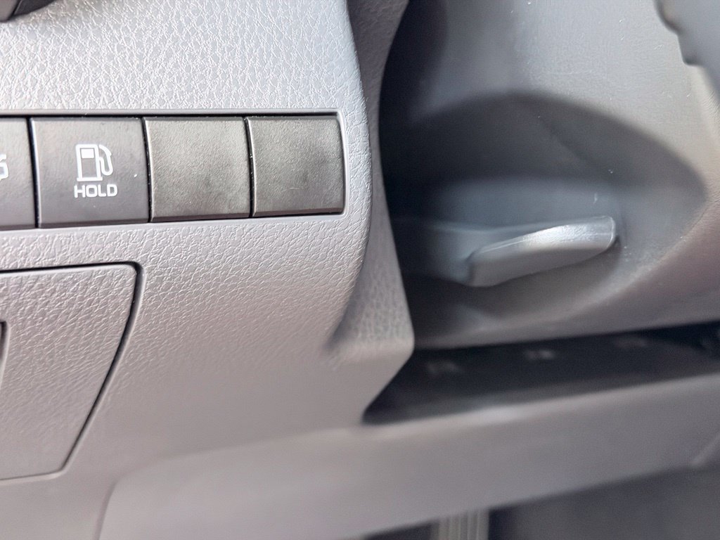 Used 2020 Toyota Camry SE FWD image 40