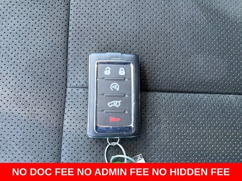 Used 2025 Jeep Grand Cherokee Altitude AWD/4WD image 31