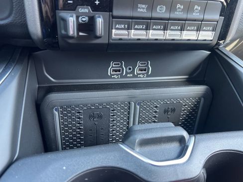 New 2026 RAM 2500 Big Horn AWD/4WD image 28
