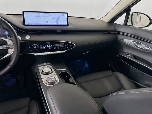 Used 2025 Genesis GV70 2.5T AWD/4WD image 23