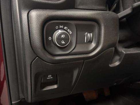 Used 2021 RAM 1500 Big Horn image 13