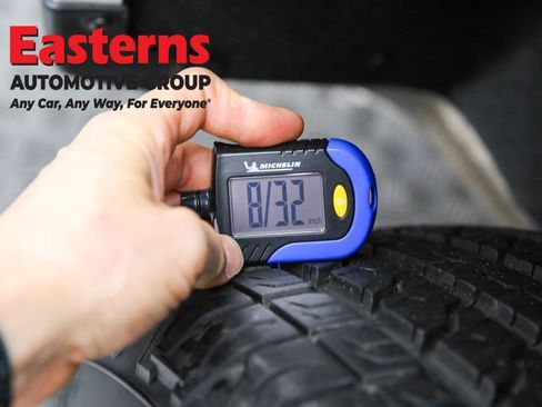 Used 2024 Chevrolet Colorado W/T w/ Technology Package image 29