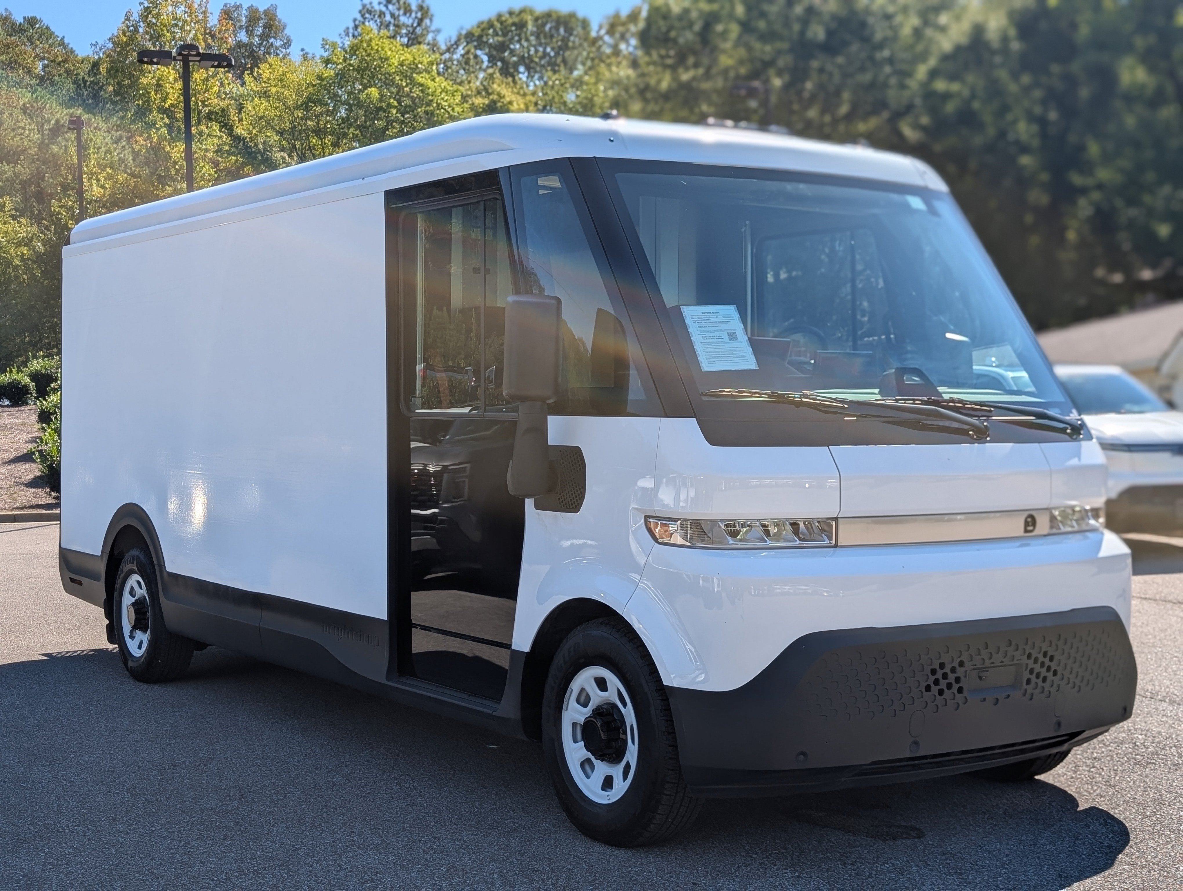 Used 2024 Chevrolet Brightdrop 600 w/ Commercial Equipment Package AWD/4WD image 11